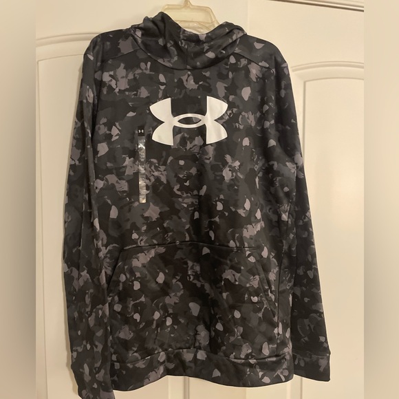 Boy’s Under Armour Black and Gray Patterned Hoodie NWT - Picture 1 of 3
